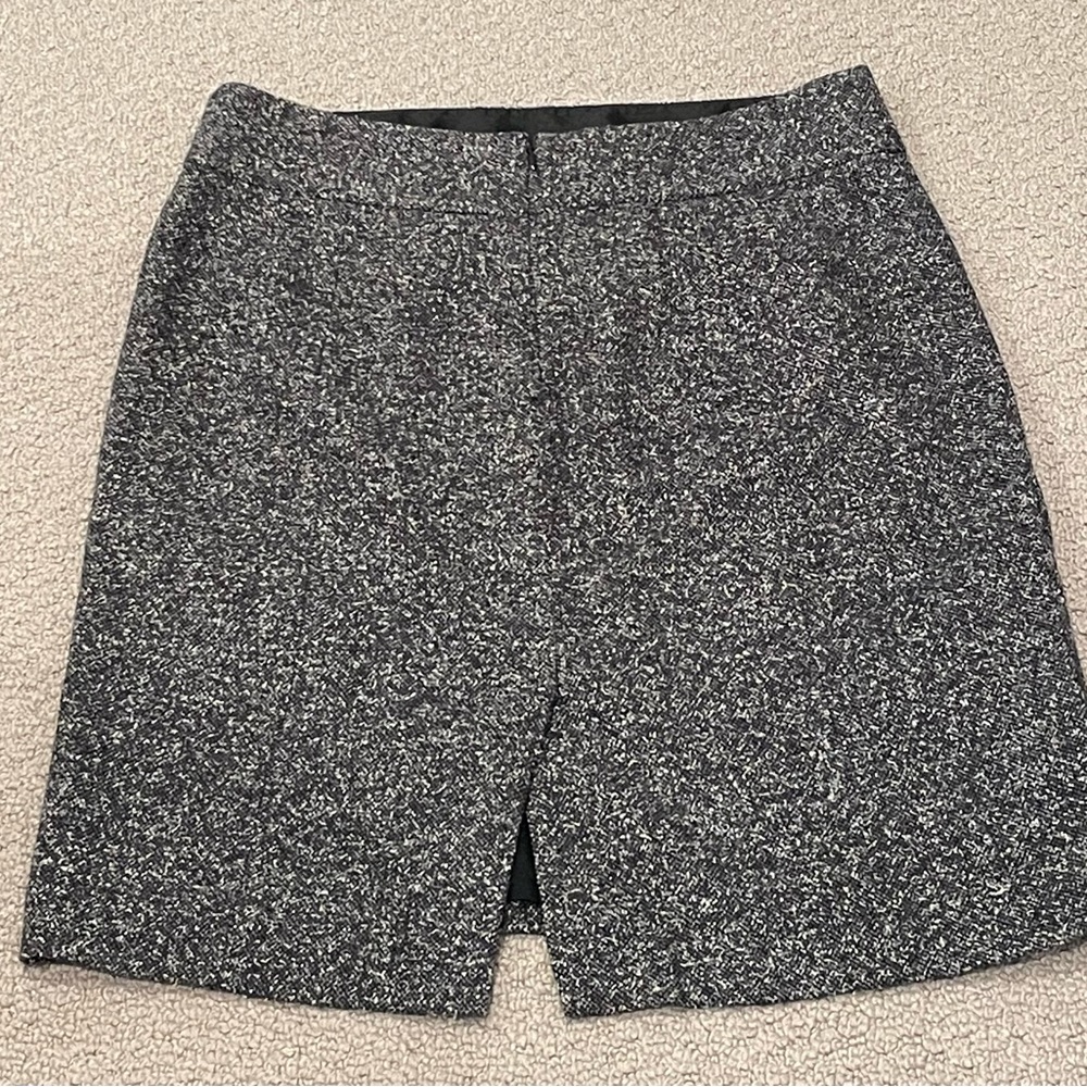 Banana Republic tweed pencil skirt from the madmen collection. Size 12 -NWOT - Picture 3 of 9
